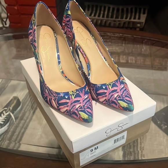 Jessica Simpson-Colorful printed heel size 9 - Picture 5 of 5